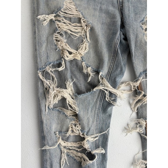American Eagle Women's Distressed Ripped Mom Jeans Light Wash Denim Size 4 - Picture 2 of 10